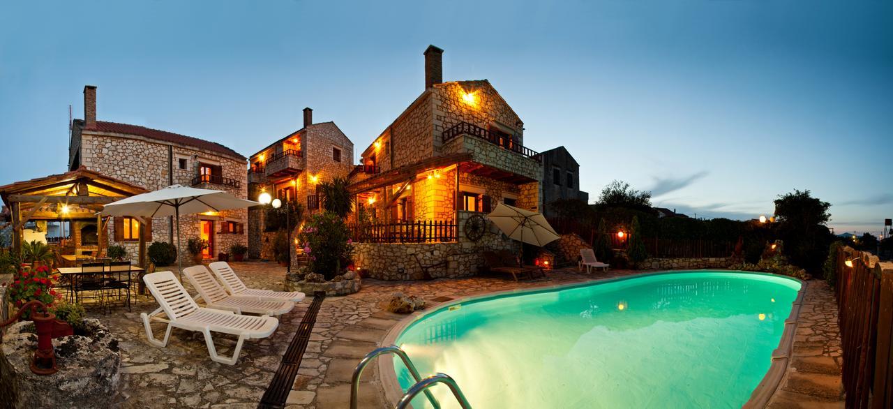 Tsivaras Villas Exterior photo